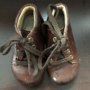 Baby Stride Rite Elliot brown shoes